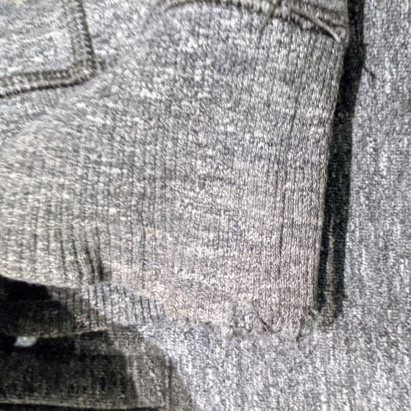 Grey Men's Lululemon Zip Up - Picture 2 of 6